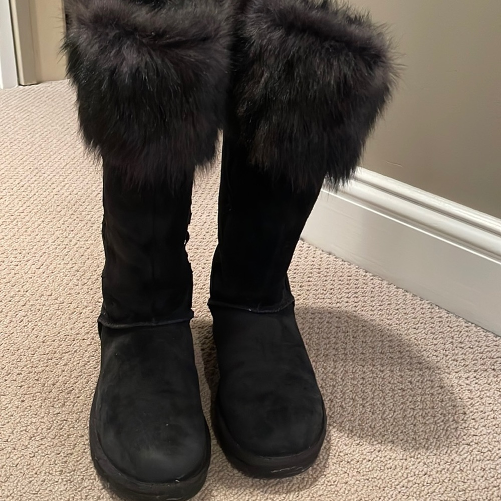 Ugg women’s black suede tall boots size 7